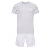 Billiga Danmark Barnkläder Borta fotbollskläder till baby VM 2022 Kortärmad (+ Korta byxor)